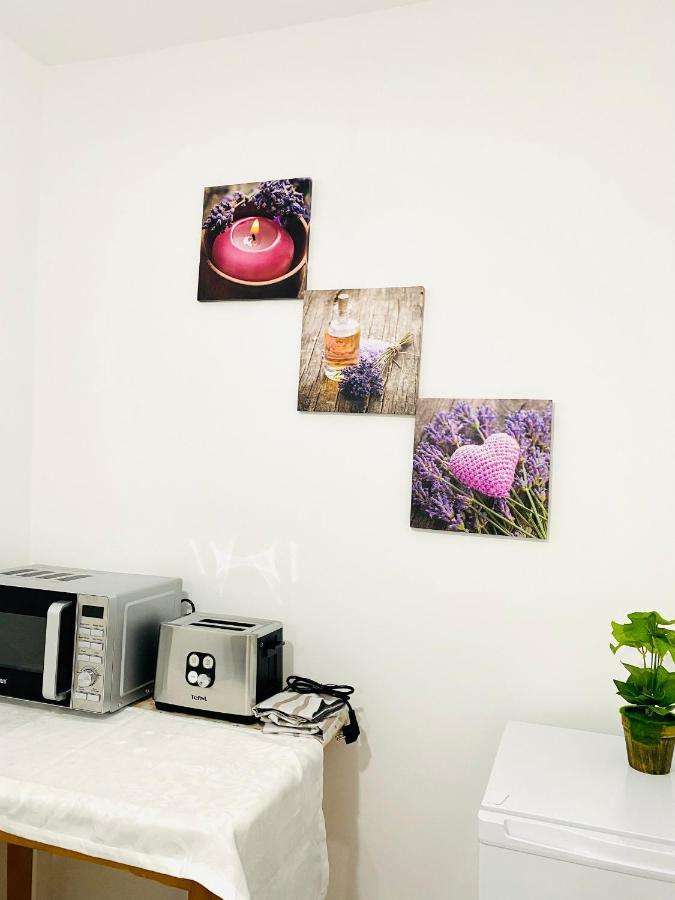 House Apartment *