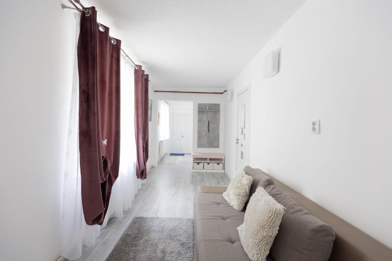 Apartment House *